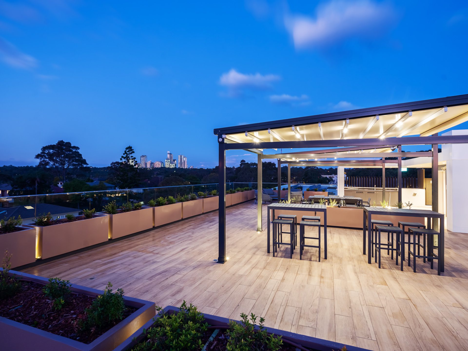 LEAH_TERRACE_DUSK_wq_12