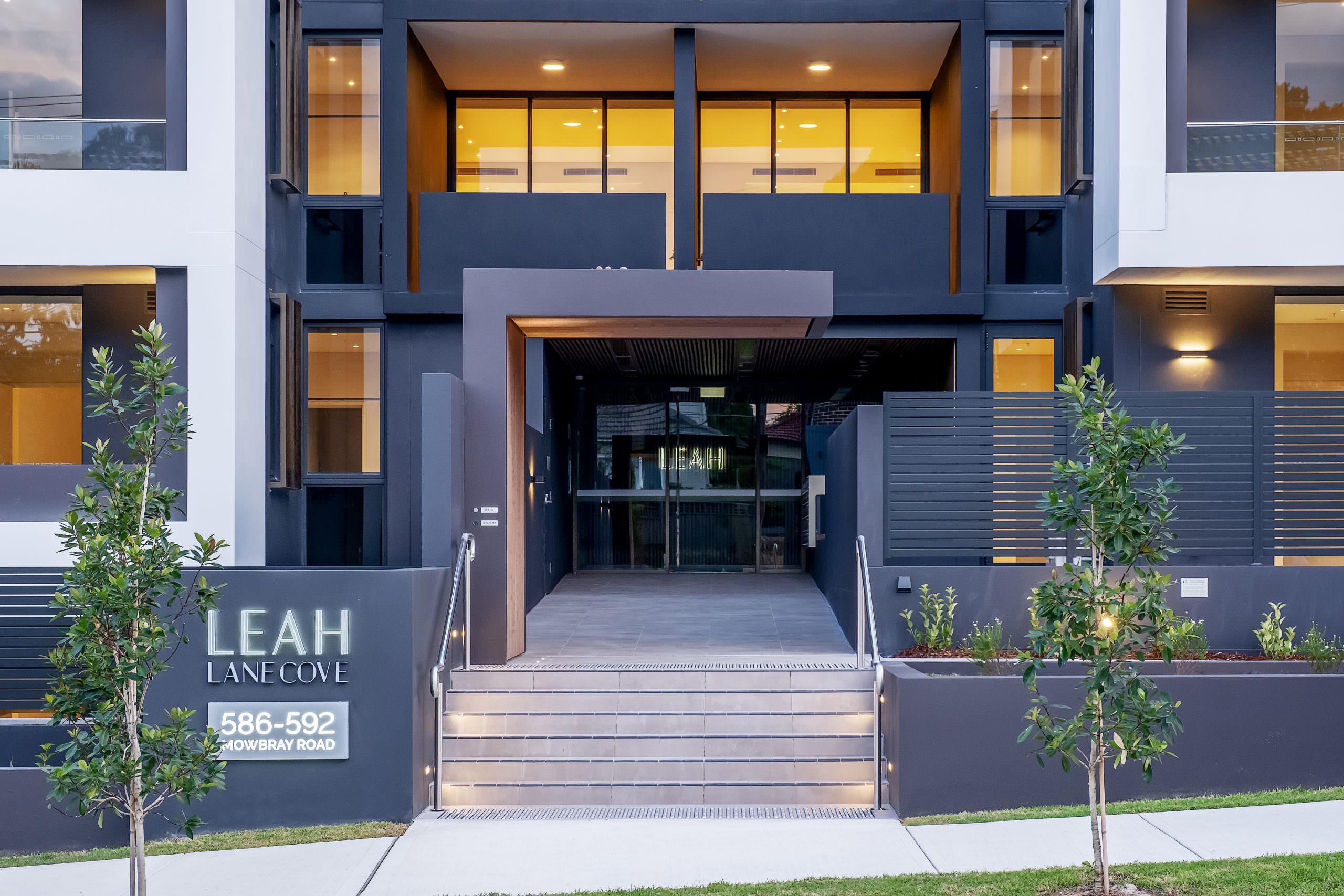 Leah Lane Cove Entrance