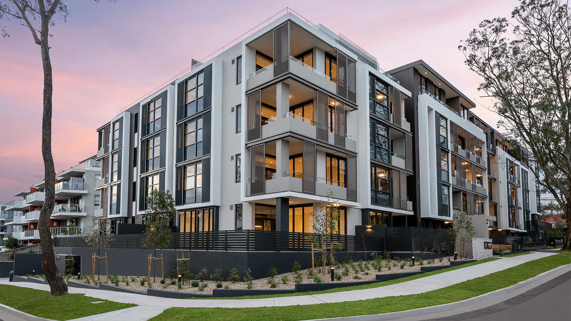 kira-lane-cove-exterior-building-corner-01